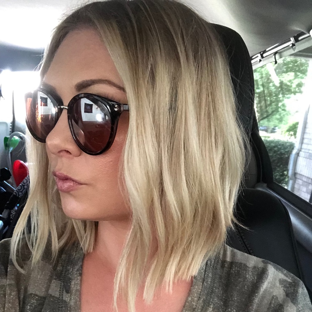 Meet your Posher, Ashley